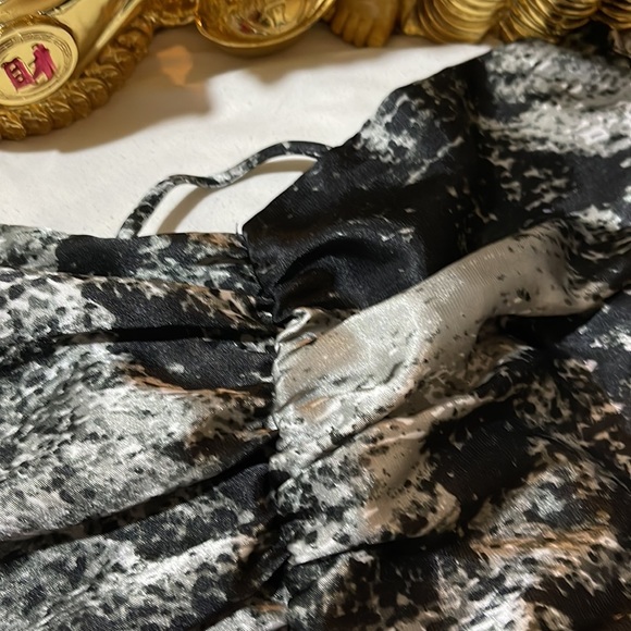 Charlotte Russe Grey Peplum top - Picture 7 of 8